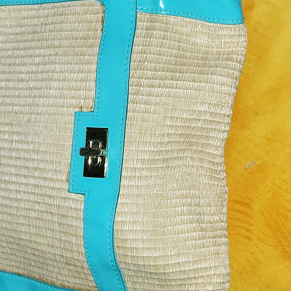 Woven clutch